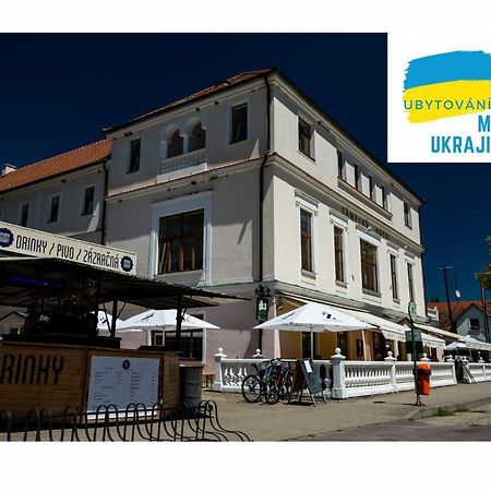 Grandhotel Sluchatko - Ex Zamecky Hotel Vranov nad Dyjí Kültér fotó