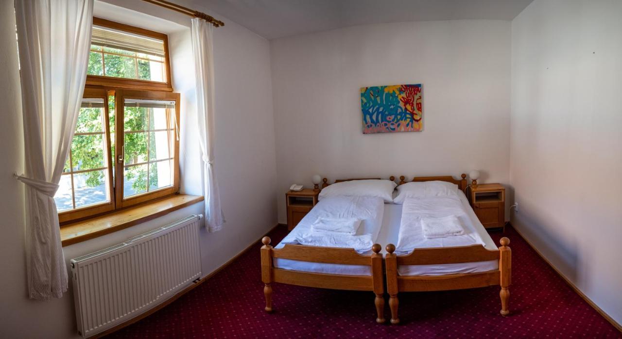 Grandhotel Sluchatko - Ex Zamecky Hotel Vranov nad Dyjí Kültér fotó