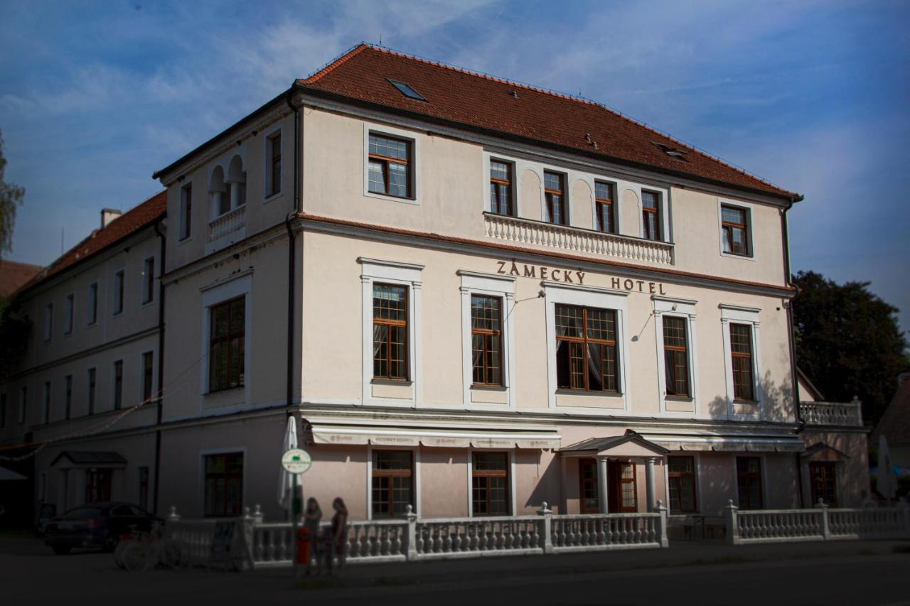 Grandhotel Sluchatko - Ex Zamecky Hotel Vranov nad Dyjí Kültér fotó