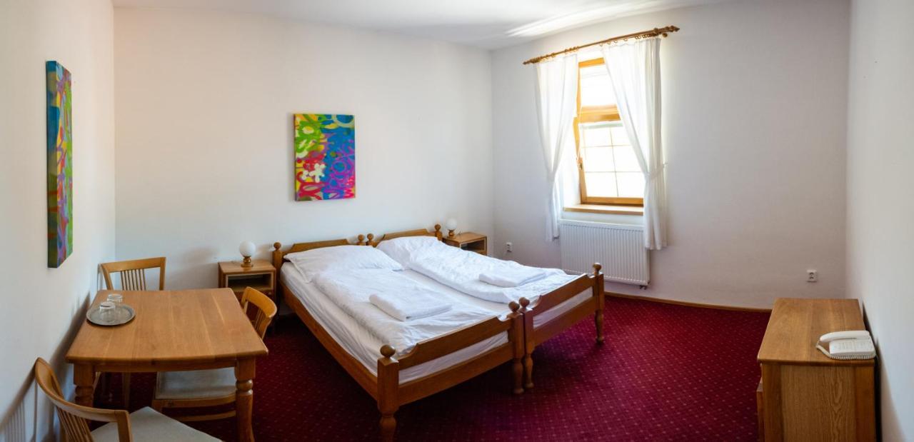 Grandhotel Sluchatko - Ex Zamecky Hotel Vranov nad Dyjí Kültér fotó